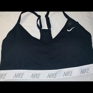 Nwt! Nike sports bra
